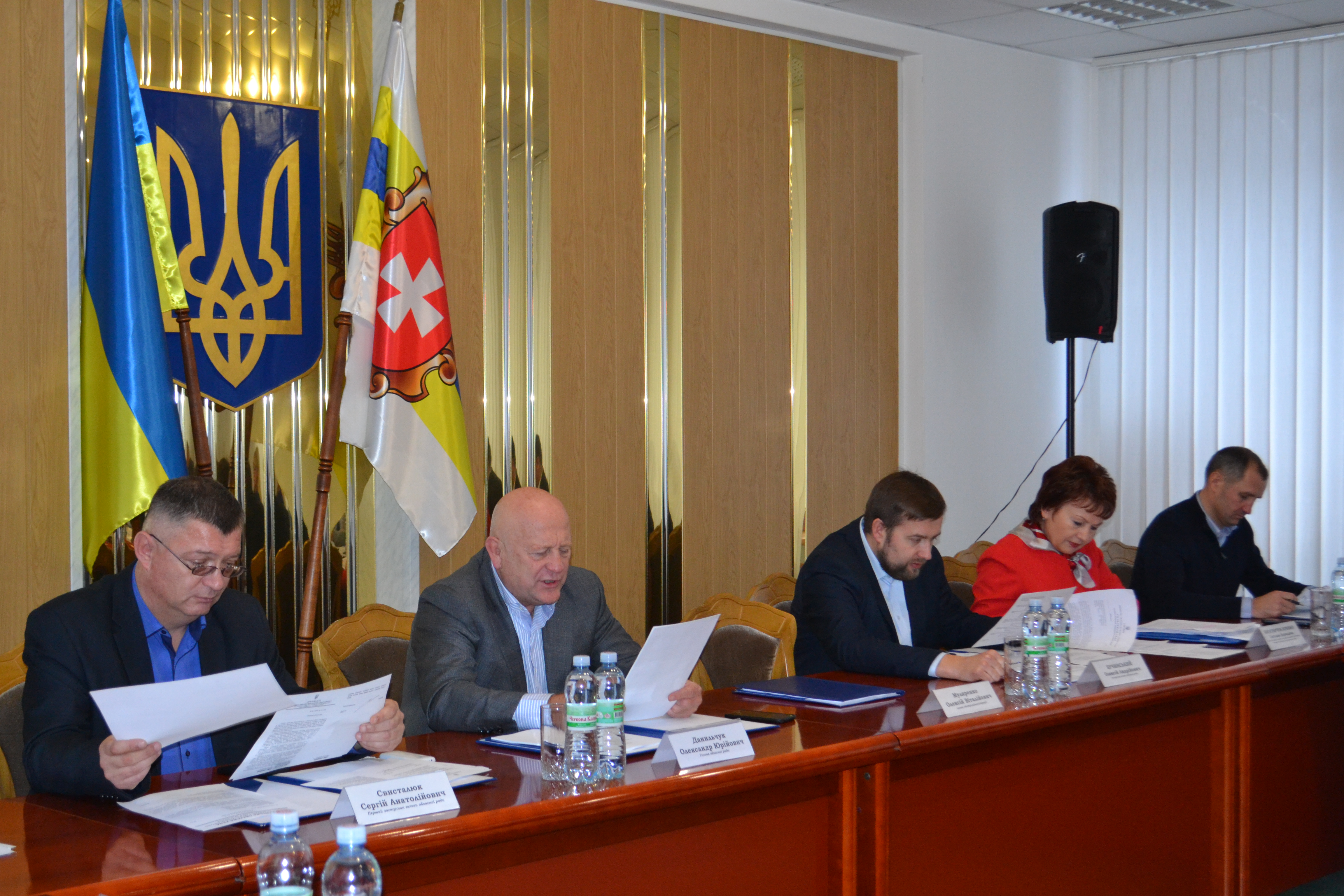 Президія обласної ради запропонувала винести на розгляд сесії додаткові питання 