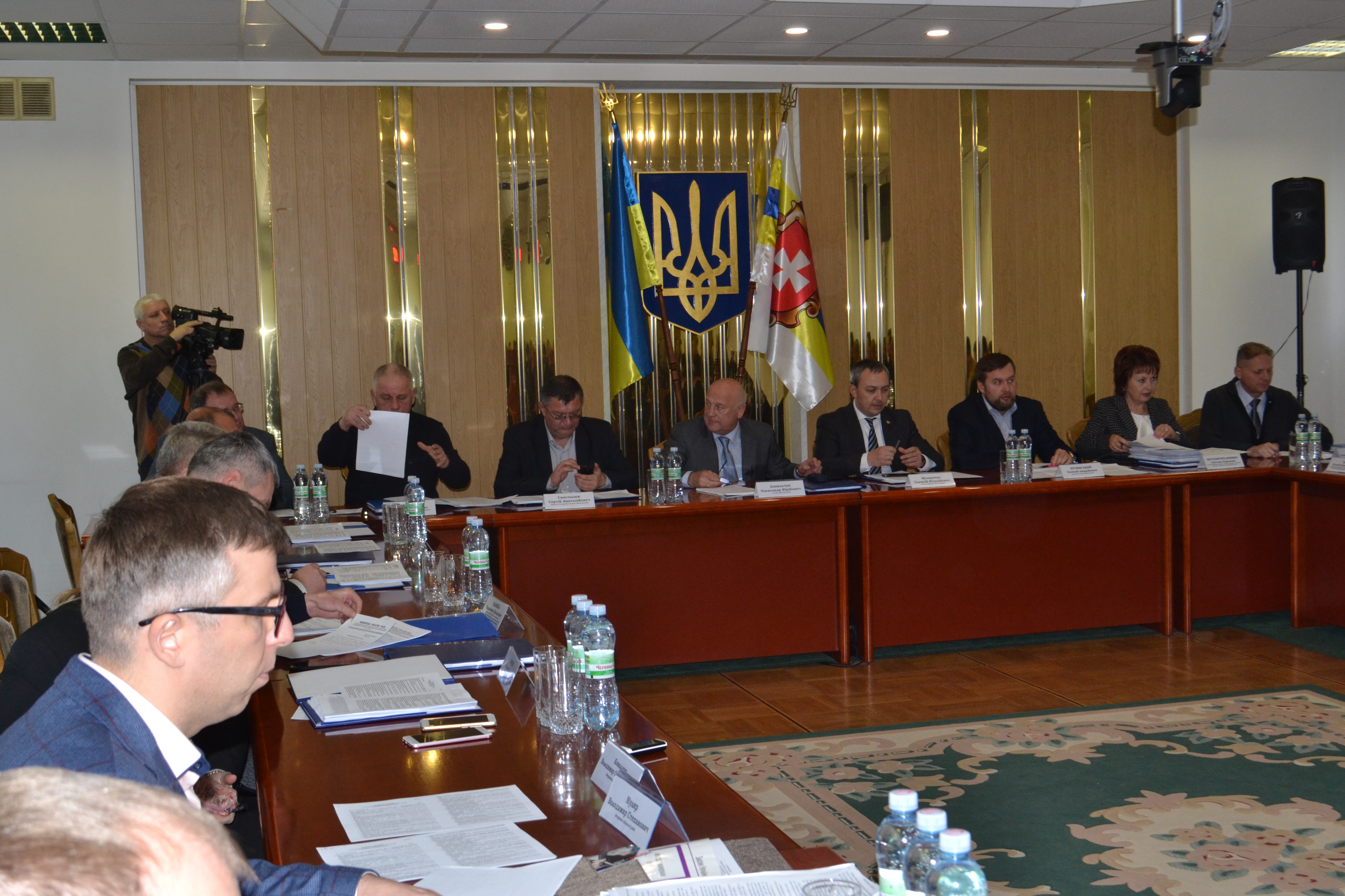 Сесія обласної ради відбудеться у два пленарні засідання