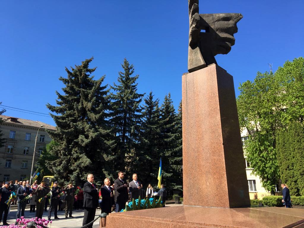 У Рівному вшанували пам’ять українців загиблих у Другій світовій війні