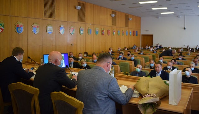 Розпочала роботу сесія обласної ради