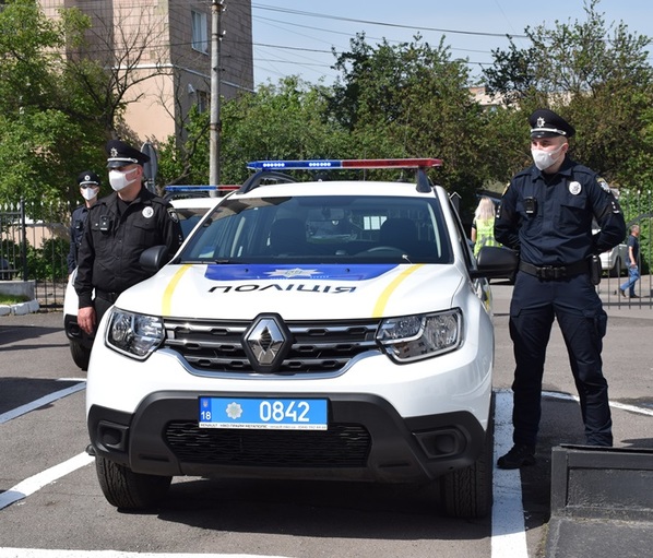 23 автомобілі вручили поліцейським офіцерам громад Рівненщини