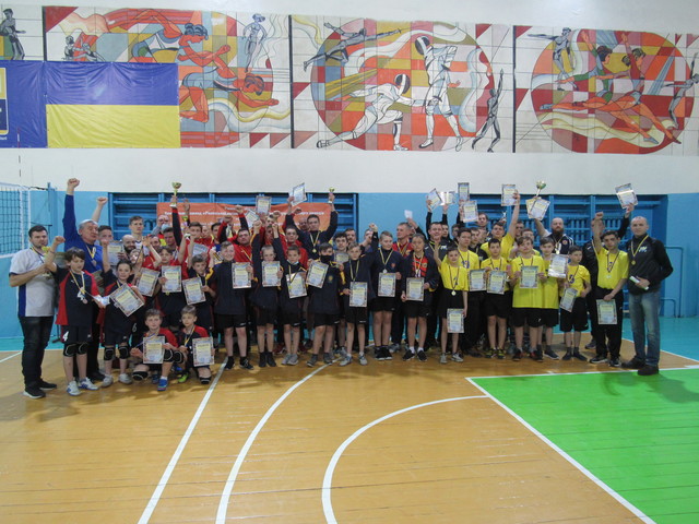Особливі спортсмени змагалися за першість на чемпіонаті Рівненської області з волейболу 