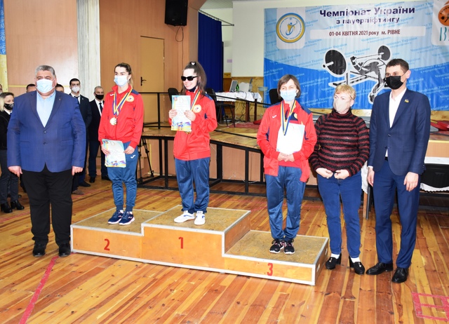 В «Інваспорті» стартував чемпіонат України з пауерліфтингу та жиму лежачи серед спортсменів з порушеннями зору