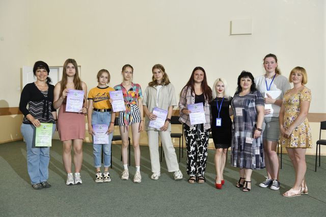 Юні лідери Рівненщини отримали відзнаки Міністерства освіти і науки України 