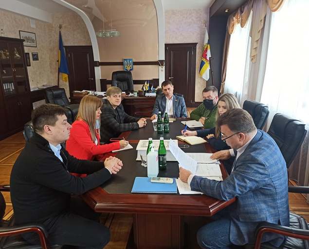 Депутати обласної ради відвідають відділення паліативної допомоги у м. Дубно