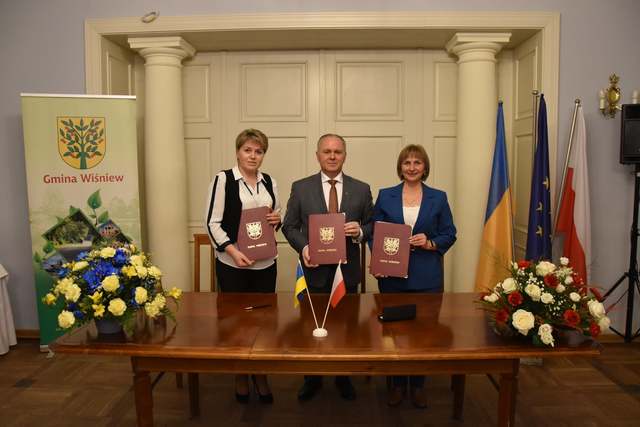Привільненська громада підписала Угоду про співробітництво із гміною Вішнєв (Республіка Польща)