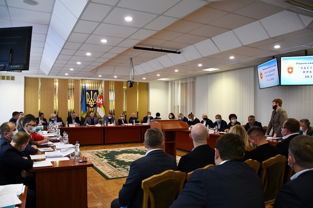На сесію обласної ради 12 листопада виноситься понад 70 питань
