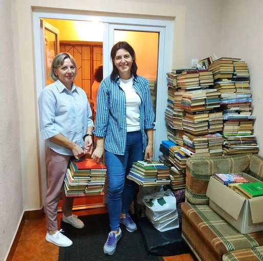 За місяць обласна «молодіжка» зібрала майже тонну російськомовних книг