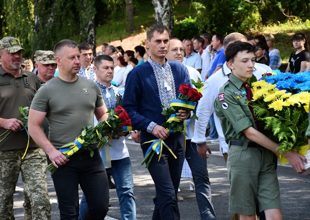 На Рівненщині вперше урочисто відзначили День української державності