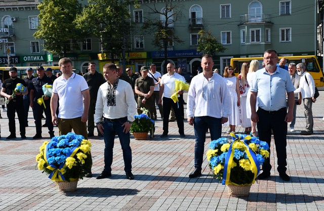 На Рівненщині відзначають 26-у річницю Конституції України