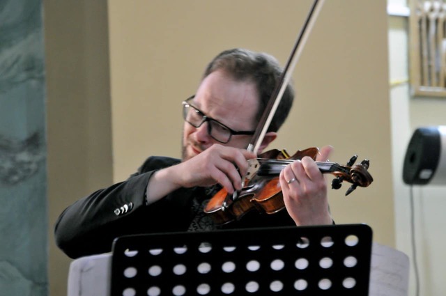 У Рівненській обласній філармонії відбувся концерт відомого скрипаля