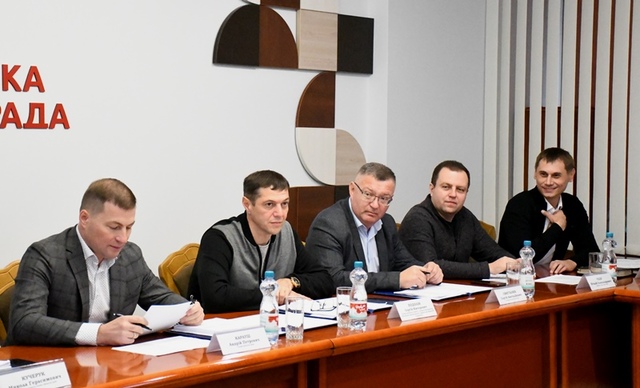 Президія визначилася з порядком денним сесії обласної ради