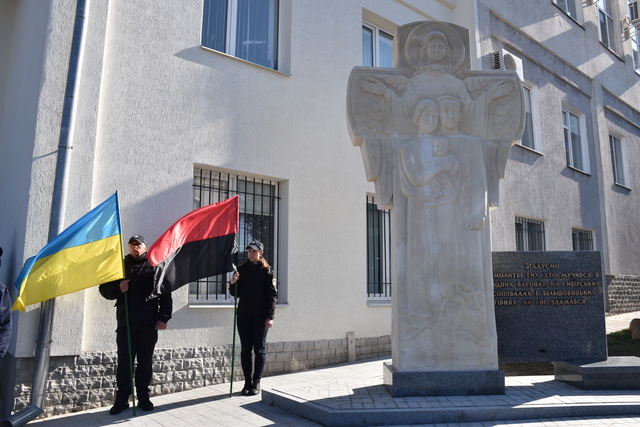 У Рівному відкрили пам’ятний знак репресованим радянською владою жителям області