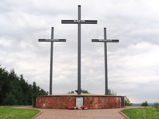 13 квітня Польща вшановує пам'ять жертв Катинської трагедії