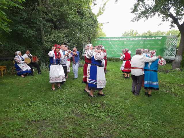 У Рівному танцювали поліський побутовий танець та співали автентичних пісень
