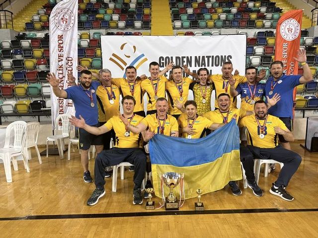 Україна здобула друге місце на міжнародному турнірі з волейболу сидячи