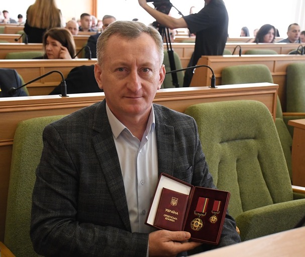 Начальника обласного військового госпіталю Андрія Бурачика Президент відзначив орденом 