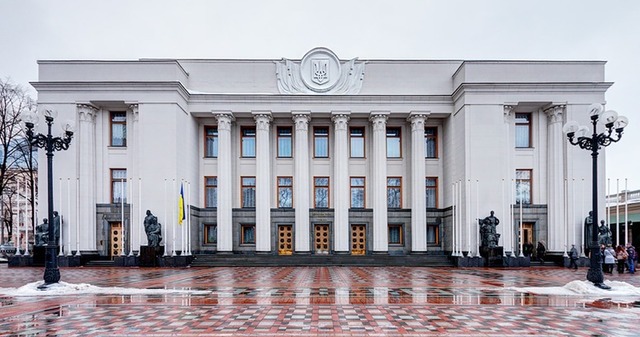 В обласній раді завершується прийом документів на присудження Премії Верховної Ради України за внесок молоді у розвиток парламентаризму та місцевого самоврядування