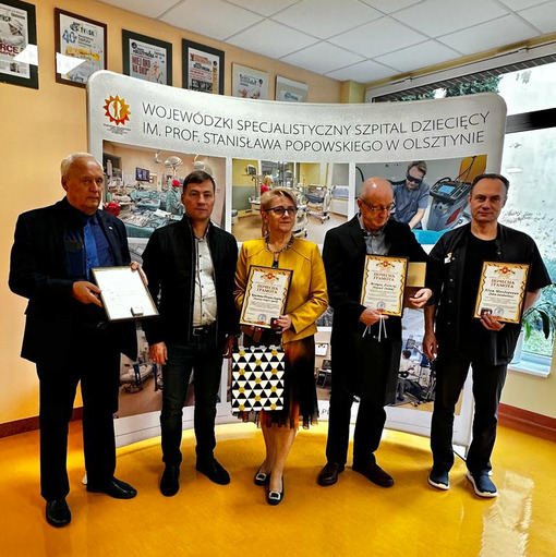 Медиків дитячої лікарні в польському  Ольштині відзначили  нагородами обласної ради