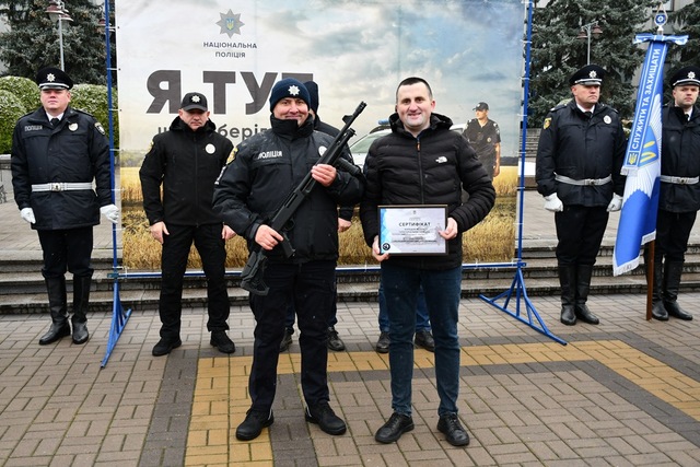 Ще 10 громад Рівненщини отримали своїх поліцейських офіцерів