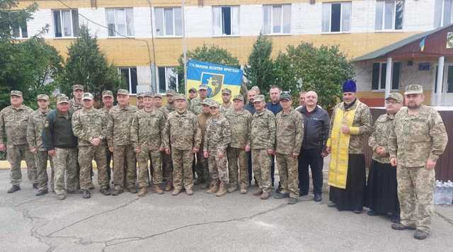 Бійців однієї з піхотних бригад привітали з Днем Захисників і Захисниць України