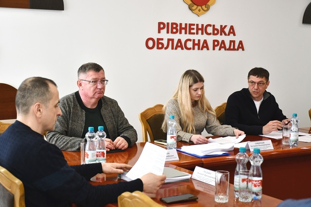 Кілька звернень до керівництва держави планують винести на розгляд сесії обласної ради