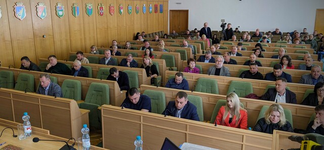 Депутати обрали керівників двох комунальних закладів освіти