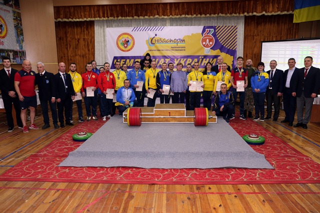 Спортсмени з Рівненщини стали чемпіонами України з пауерліфтингу