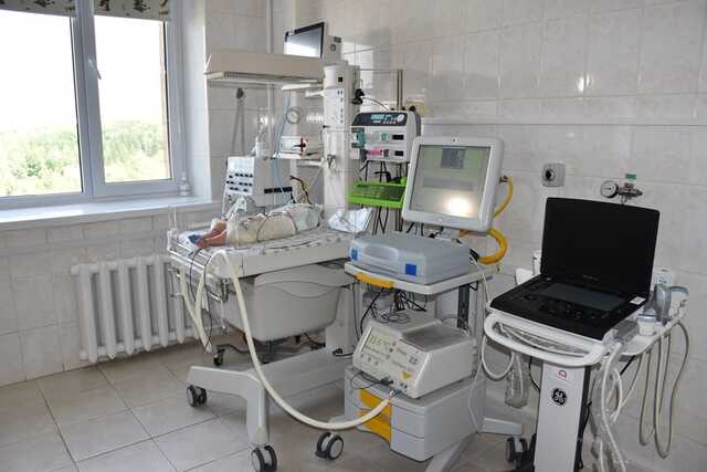 Завдяки спеціальному обладнанню в обласній дитячій лікарні виходжують малюків з важкою асфіксією
