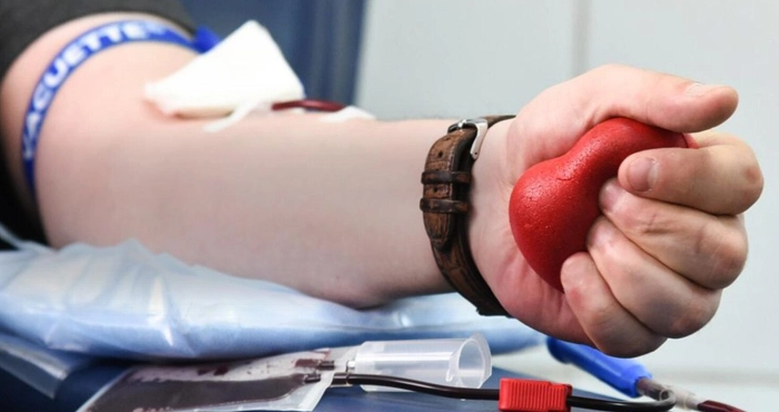 Є критична потреба у четвертій групі крові з резусом мінус АВ (IV)