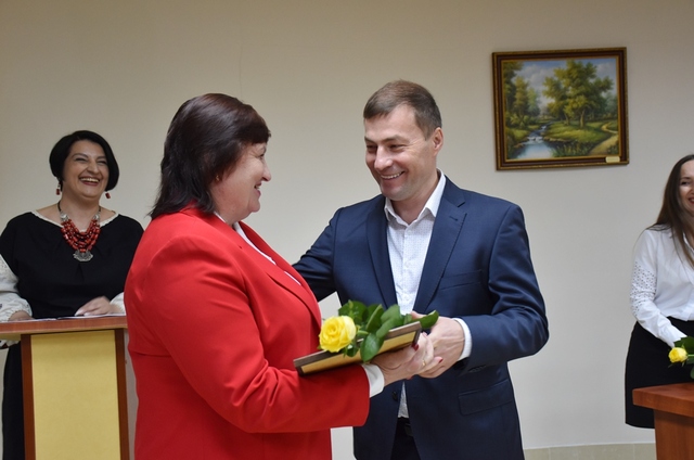 На Рівненщині привітали працівників Державної казначейської служби з 30-річчям