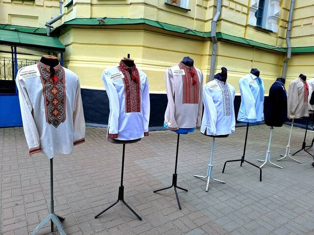 «Коди пам’яті. Ціна національної ідентичності»: виставку вишиванок полеглих воїнів проведуть у Рівному