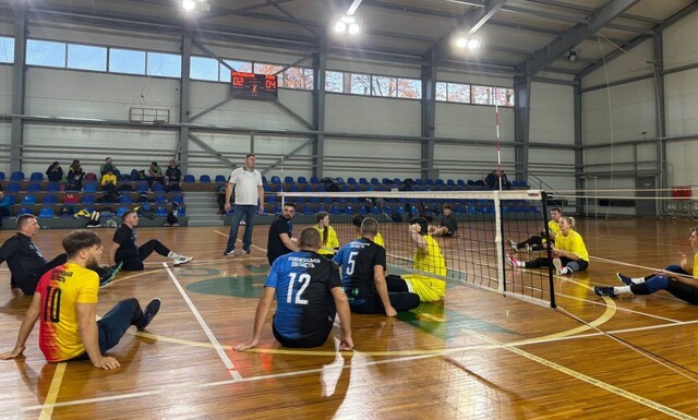 Рівненські волейболісти вперше стали чемпіонами України з волейболу сидячи